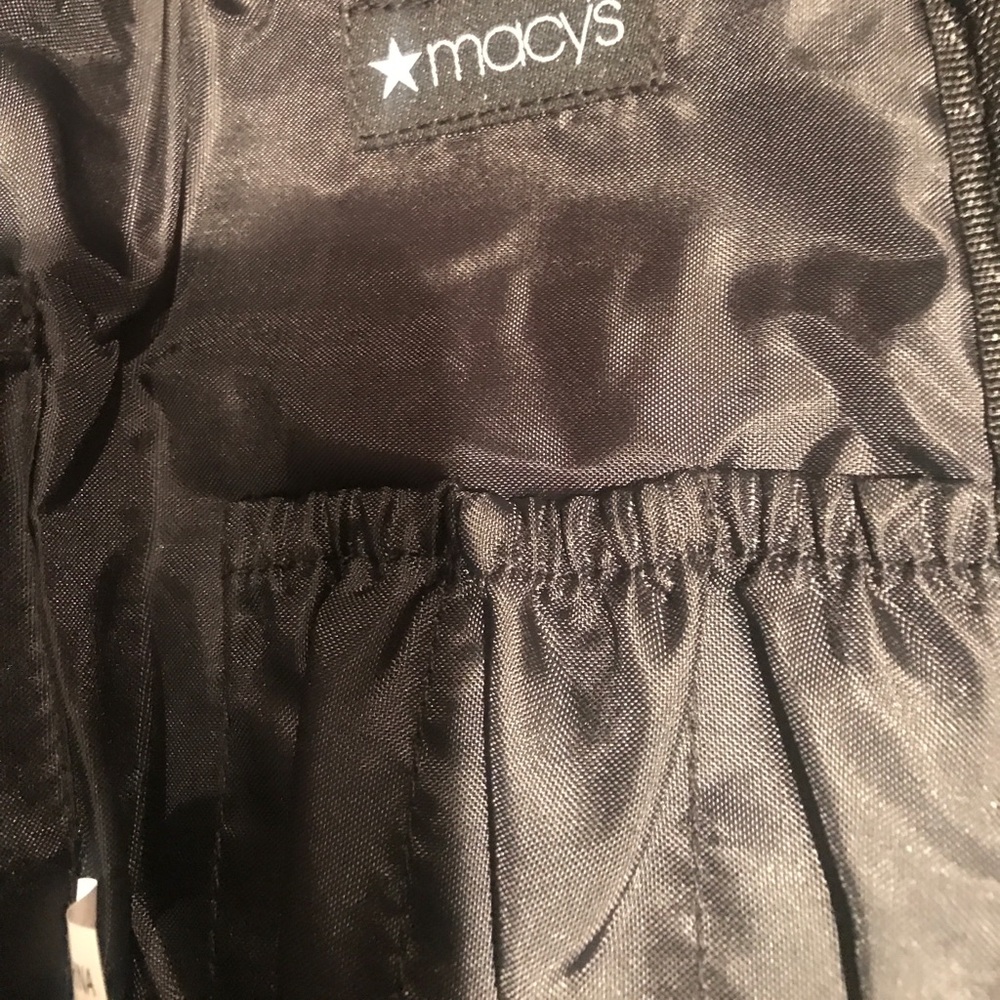 Macy’s Accessory TECH Pouch - Picture 6 of 7